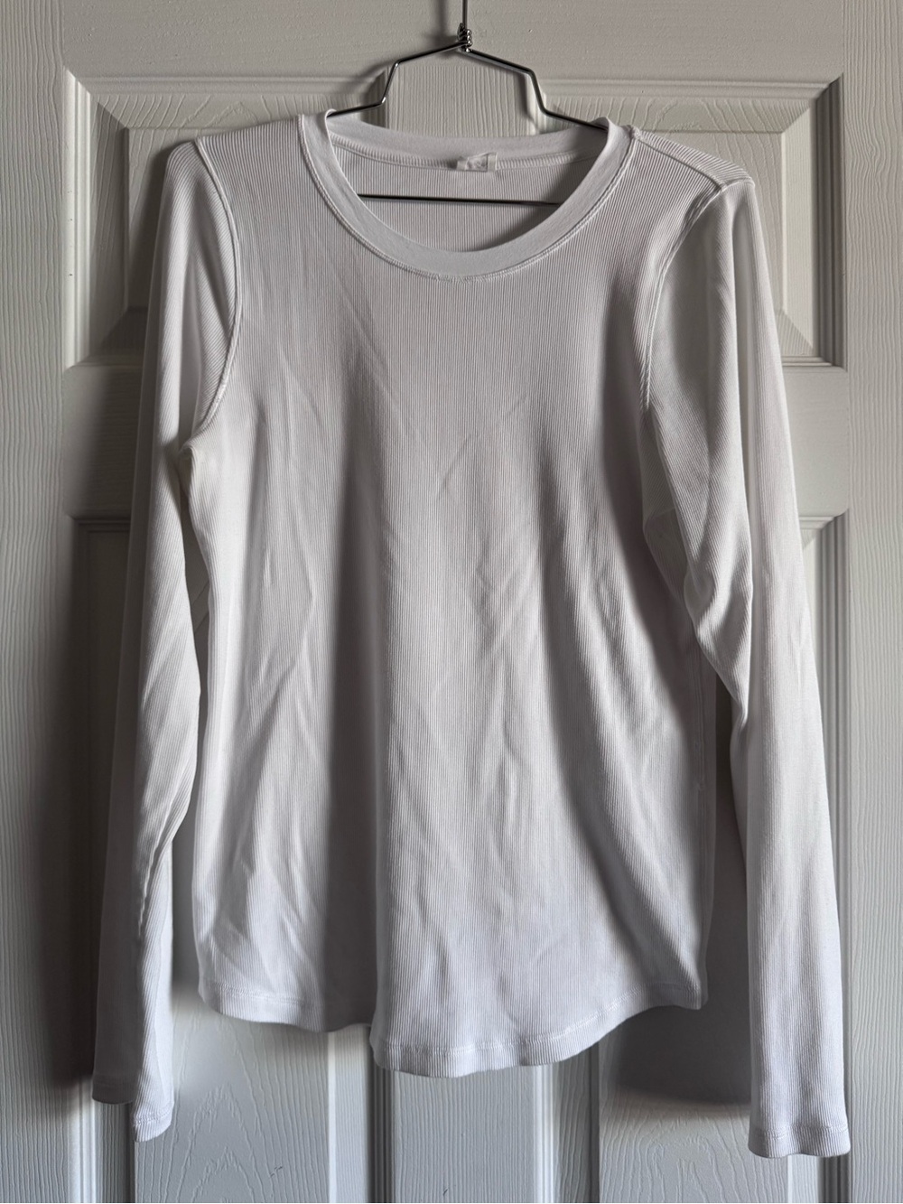 Wilfred White Long-Sleeve Crewneck Top. Size XL